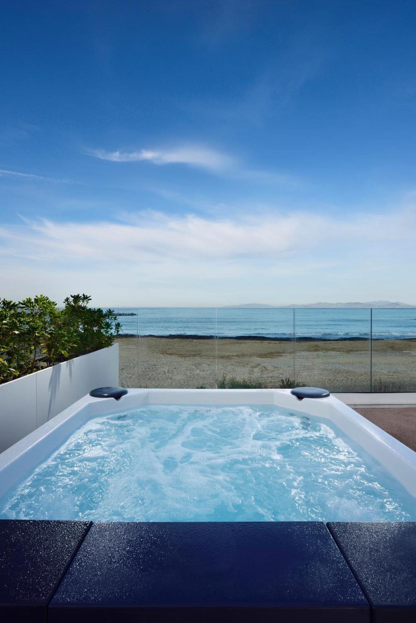 Deluxe Suite Sea View