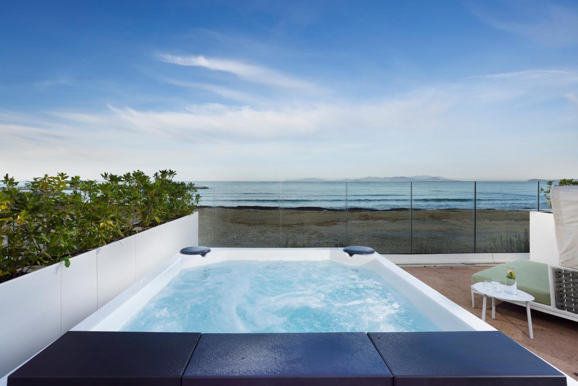 Deluxe Suite Sea View
